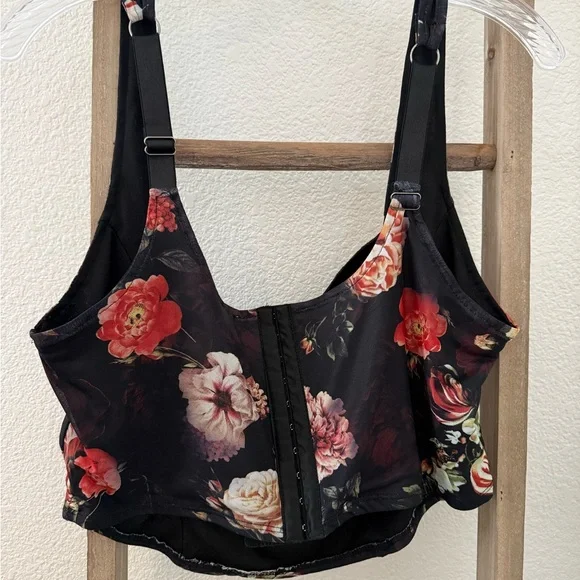 NWOT✨ West of Melrose corset style crop top - Picture 4 of 6